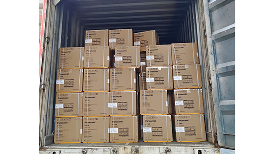 滿滿的貨物！國內(nèi)知名品牌客戶全自動滾筒洗衣機(jī)裝柜發(fā)貨