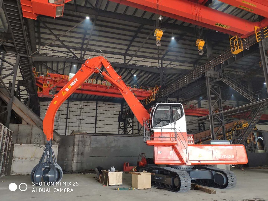 電動抓鋼機.jpg 電動抓鋼機.jpg