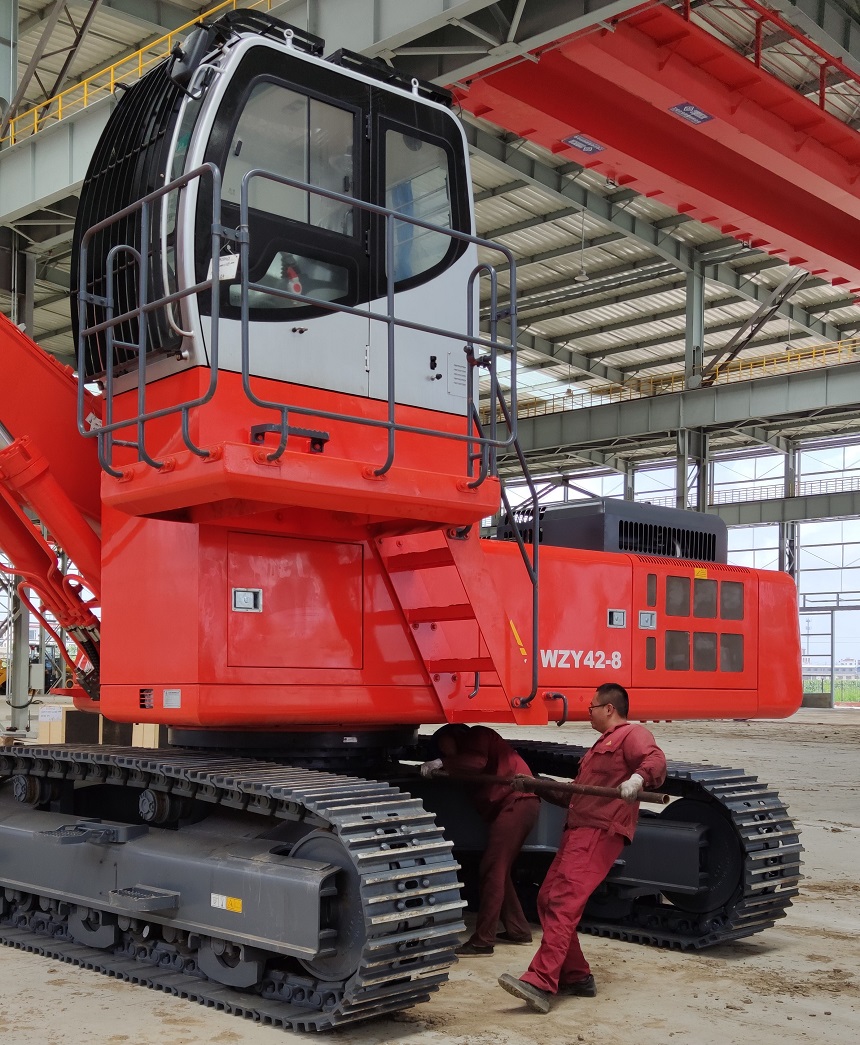 抓鋼機(jī)安裝.jpg 抓鋼機(jī)安裝.jpg