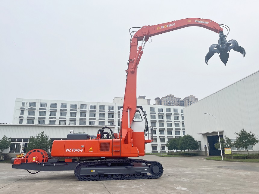 雙動力抓鋼機(jī).jpg 雙動力抓鋼機(jī).jpg