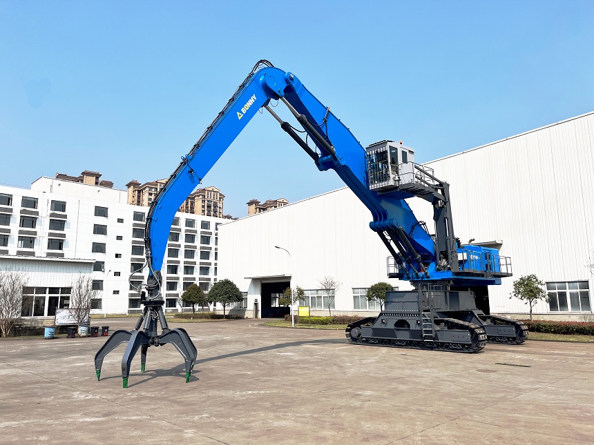 抓料機(jī).jpg 抓料機(jī).jpg