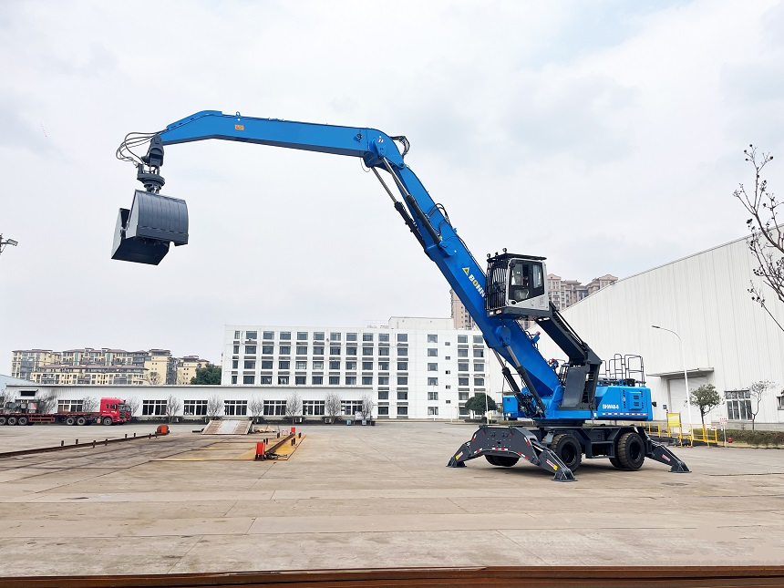 抓料機.jpg 抓料機.jpg